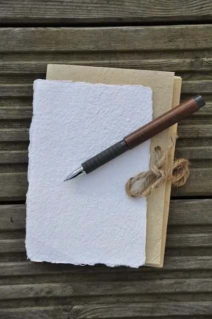 Zettel und Stift