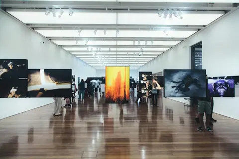 Kunstausstellung im Museum