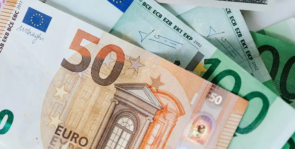Geldscheine, 50er und 100er