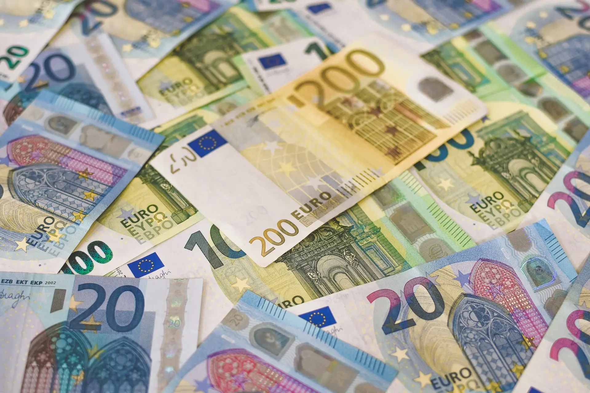 50- und 20-Euro-Banknoten